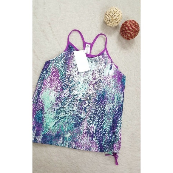 Fabletics Norwalk Tank Top Built in Sports Bra - Picture 2 of 7